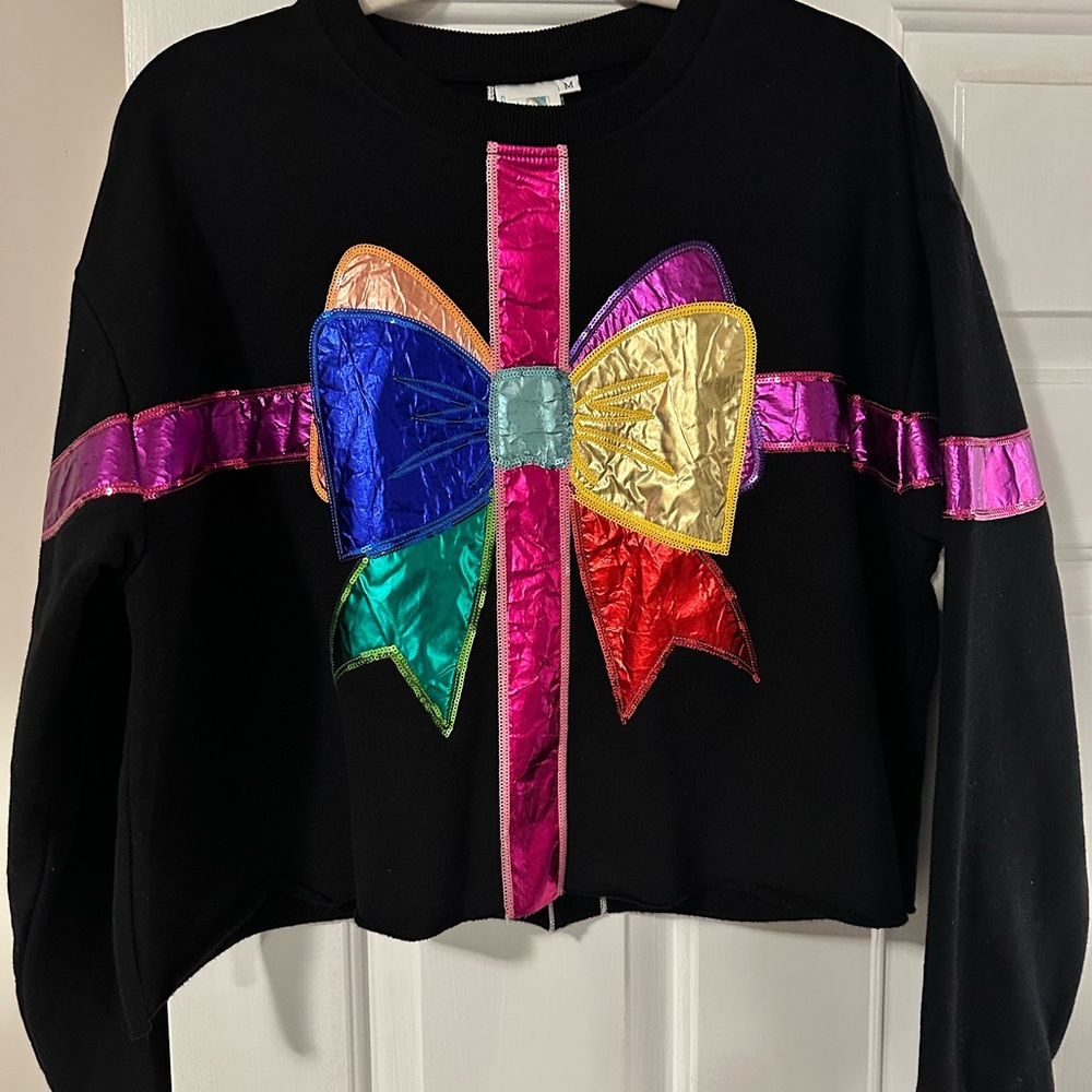 QUEEN OF SPARKLES Black Sweatshirt with Metallic Multicolor Bow